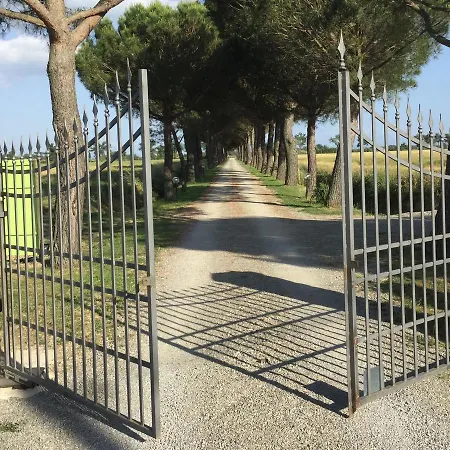 度假居 Locazione Turistica Tipico Casale Toscano 哥尔顿